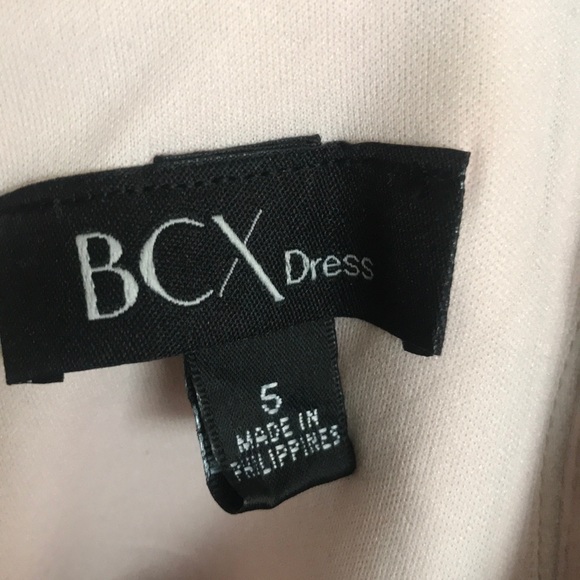 Very cute dress! Good for a fancy event! - Picture 2 of 3